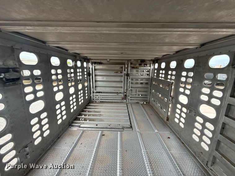 image for item ET6389 2020 Wilson PSDCL-402 livestock trailer