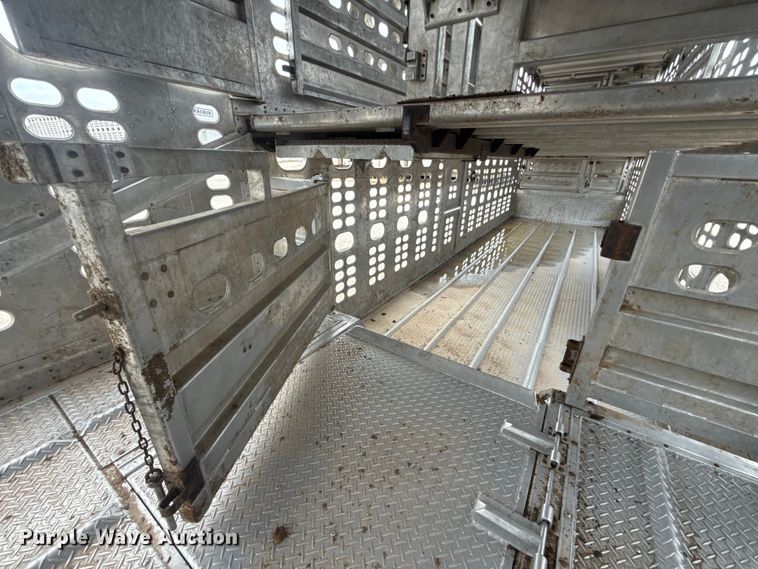 image for item ET6389 2020 Wilson PSDCL-402 livestock trailer