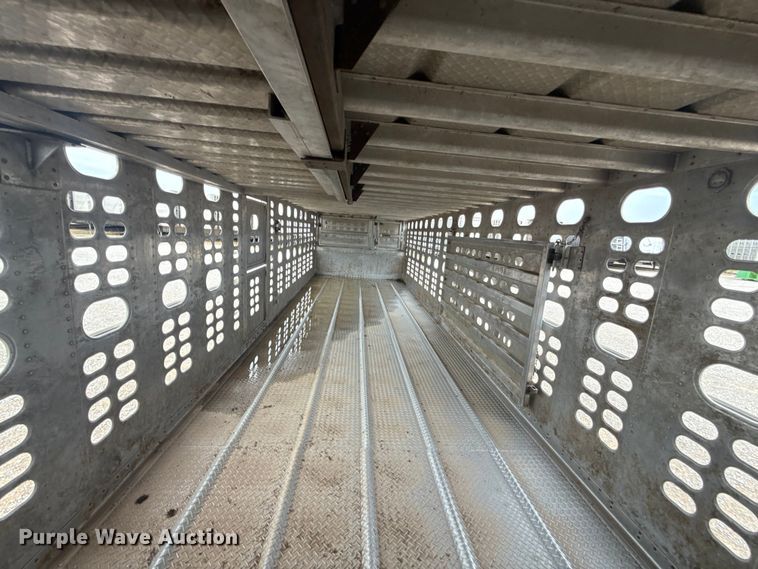 image for item ET6389 2020 Wilson PSDCL-402 livestock trailer
