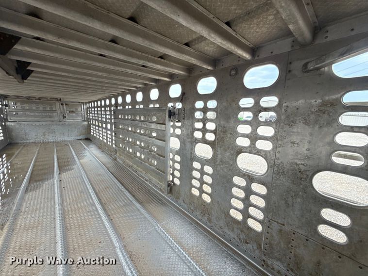 image for item ET6389 2020 Wilson PSDCL-402 livestock trailer