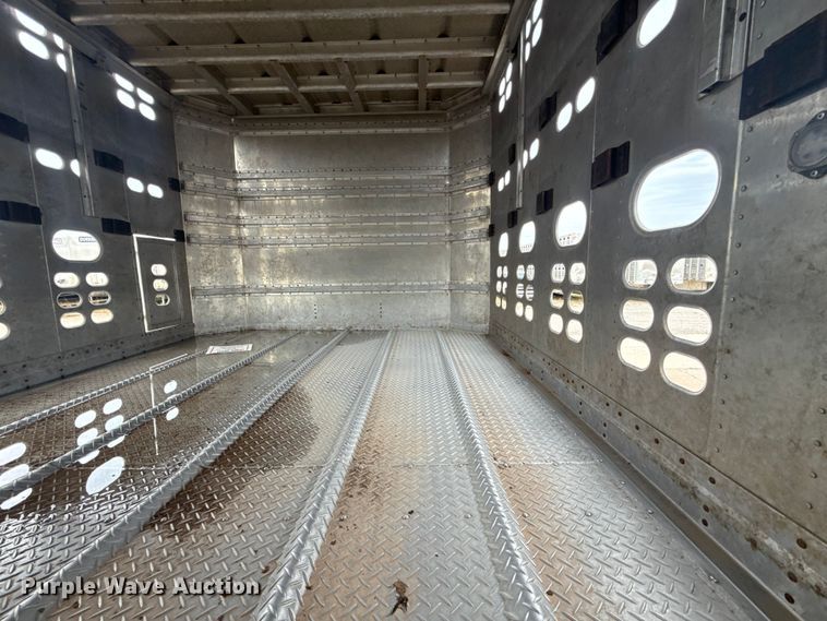 image for item ET6389 2020 Wilson PSDCL-402 livestock trailer