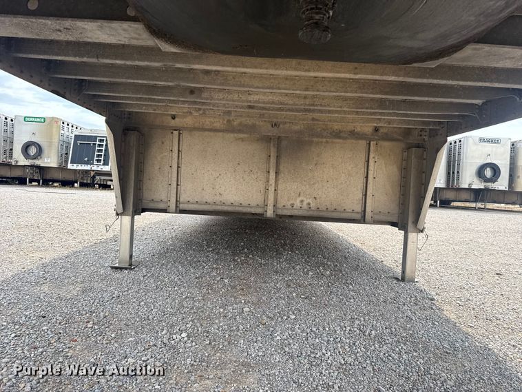 image for item ET6389 2020 Wilson PSDCL-402 livestock trailer