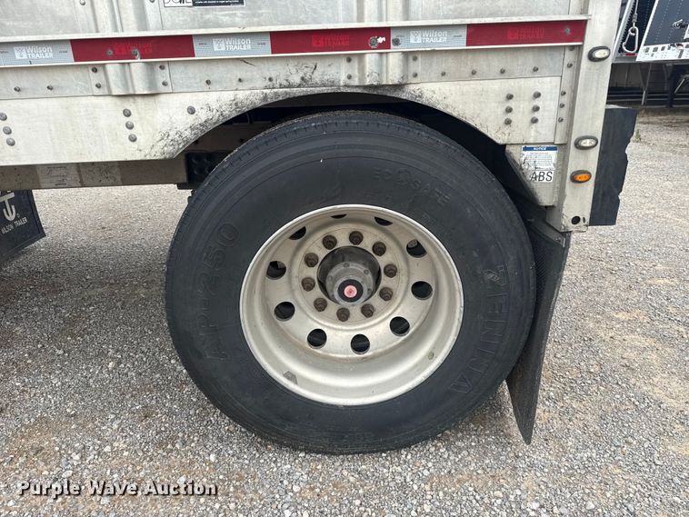 image for item ET6389 2020 Wilson PSDCL-402 livestock trailer