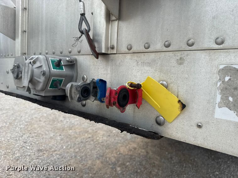 image for item ET6390 2019 Wilson PSDCL- 402 livestock trailer