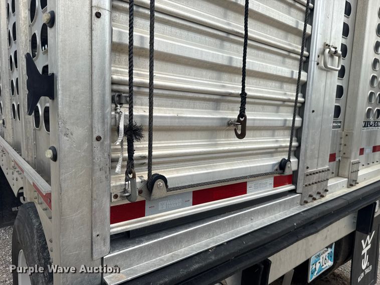 image for item ET6390 2019 Wilson PSDCL- 402 livestock trailer