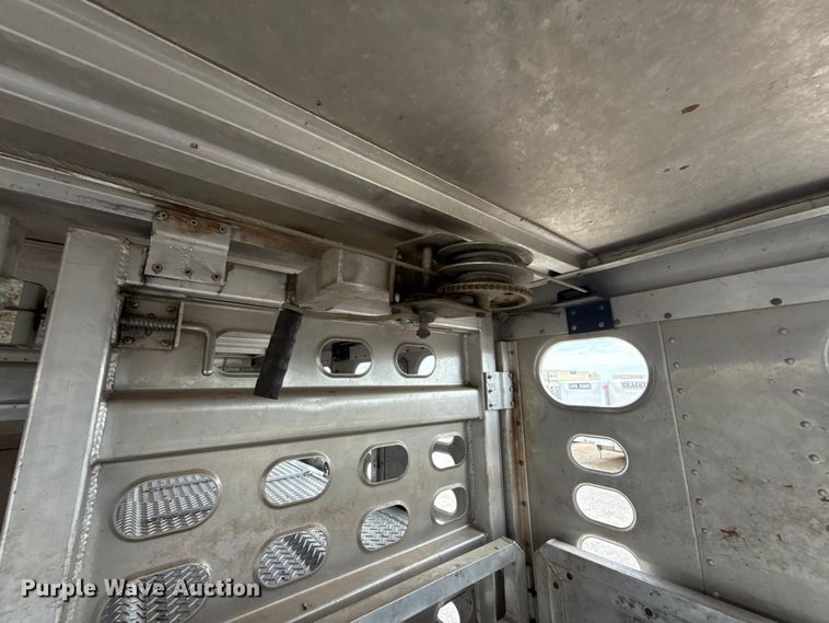 image for item ET6390 2019 Wilson PSDCL- 402 livestock trailer