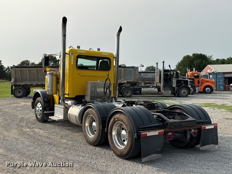 image for item ET6391 2008 Peterbilt 388 semi truck