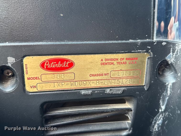 image for item ET6391 2008 Peterbilt 388 semi truck
