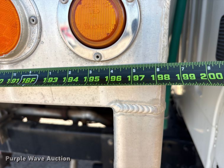 image for item EU5774 2007 Freightliner Business Class M2 fuel truck