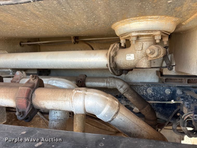 image for item EU5774 2007 Freightliner Business Class M2 fuel truck