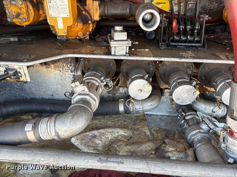 image for item EU5774 2007 Freightliner Business Class M2 fuel truck