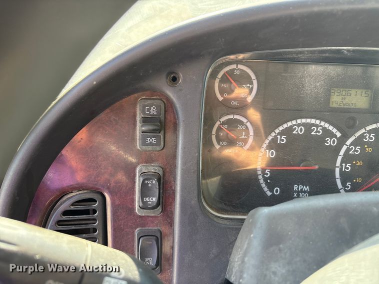 image for item EU5774 2007 Freightliner Business Class M2 fuel truck
