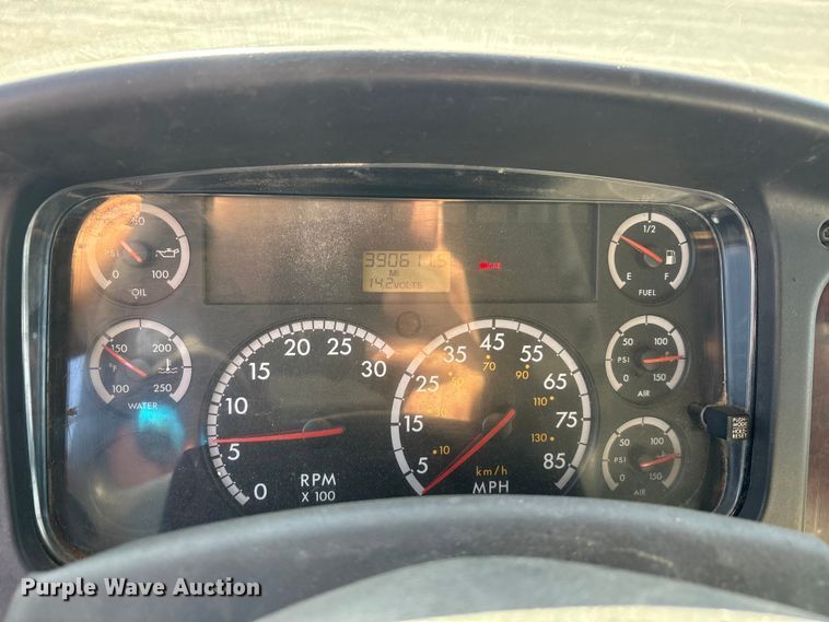 image for item EU5774 2007 Freightliner Business Class M2 fuel truck