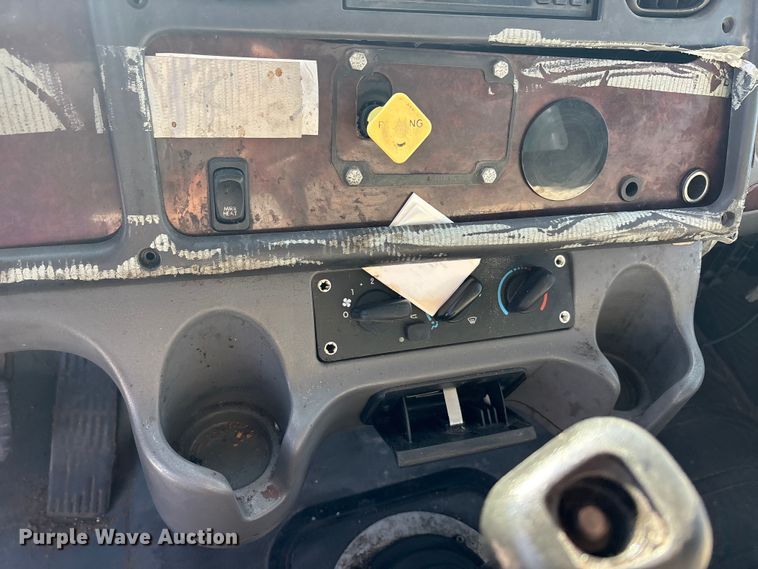 image for item EU5774 2007 Freightliner Business Class M2 fuel truck