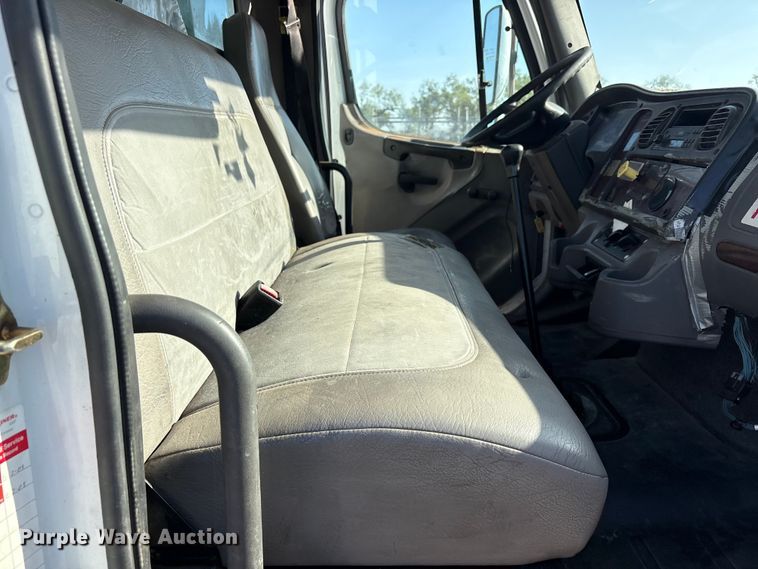image for item EU5774 2007 Freightliner Business Class M2 fuel truck