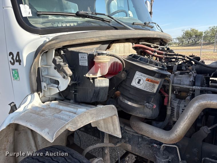 image for item EU5774 2007 Freightliner Business Class M2 fuel truck