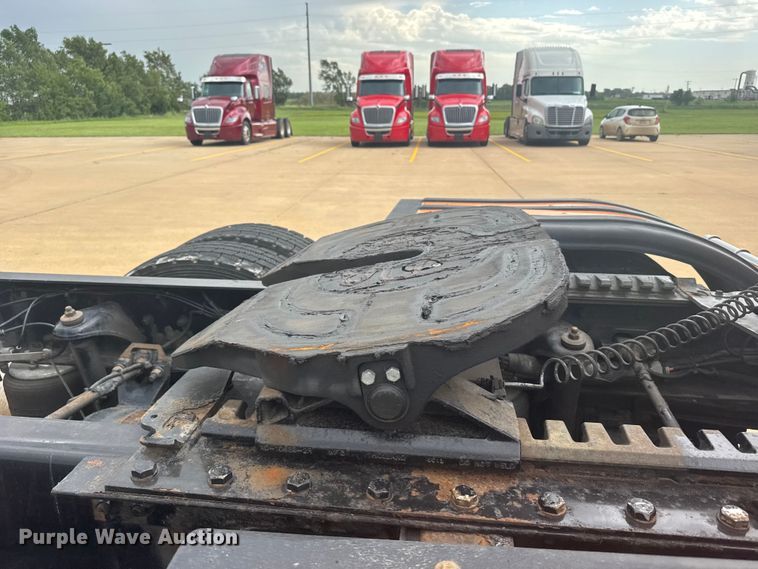image for item EW4934 2017 Kenworth T680 semi truck