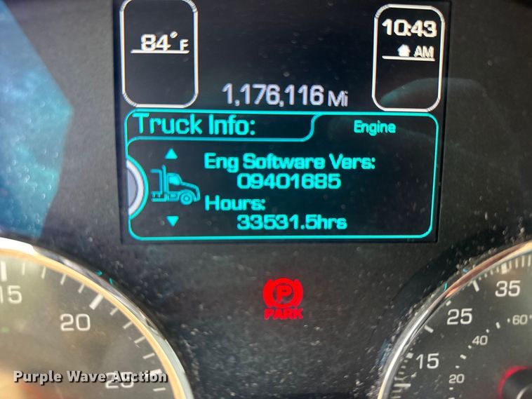 image for item EW4934 2017 Kenworth T680 semi truck
