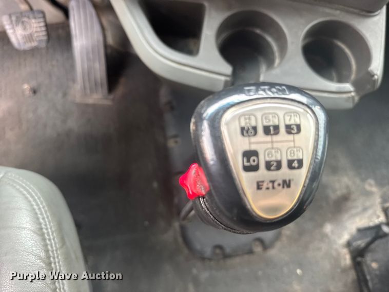 image for item EW4934 2017 Kenworth T680 semi truck