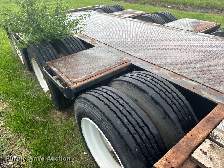 image for item EW4936 1995 Trail King TK70ES-483 drop deck equipment trailer