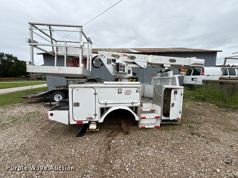 image for item EX2016 Altec L37MR utility bed with bucket lift