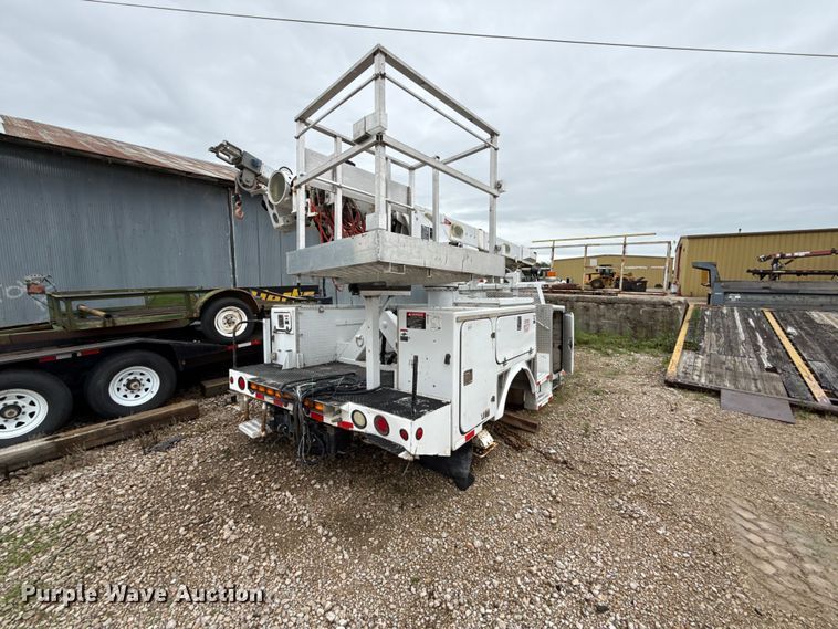 image for item EX2016 Altec L37MR utility bed with bucket lift