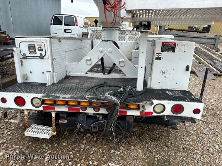 image for item EX2016 Altec L37MR utility bed with bucket lift