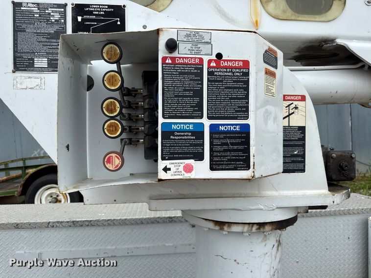 image for item EX2016 Altec L37MR utility bed with bucket lift