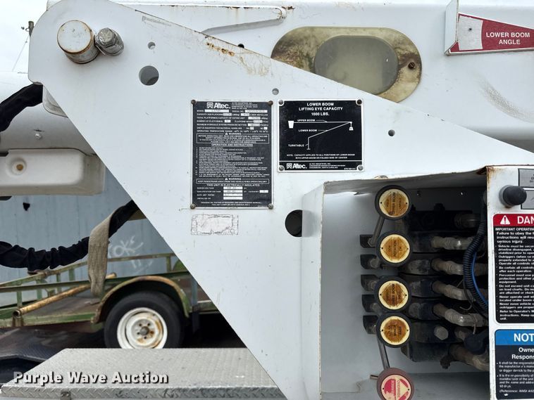image for item EX2016 Altec L37MR utility bed with bucket lift