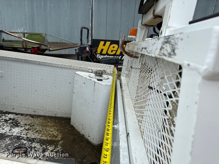 image for item EX2016 Altec L37MR utility bed with bucket lift