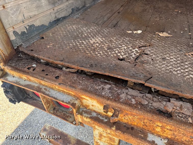 image for item FB5721 1996 Stoughton AVW-485T-S-C-AR dry van trailer