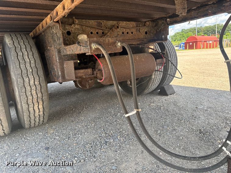 image for item FB5721 1996 Stoughton AVW-485T-S-C-AR dry van trailer
