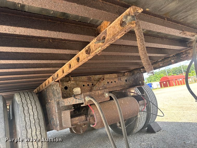 image for item FB5721 1996 Stoughton AVW-485T-S-C-AR dry van trailer