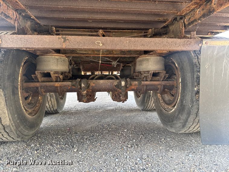 image for item FB5721 1996 Stoughton AVW-485T-S-C-AR dry van trailer