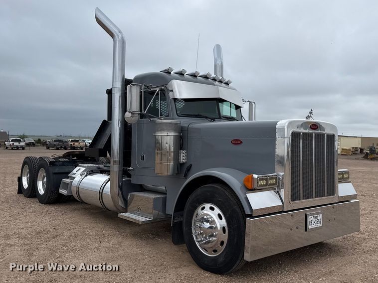 image for item FB6778 2003 Peterbilt 379 winch truck