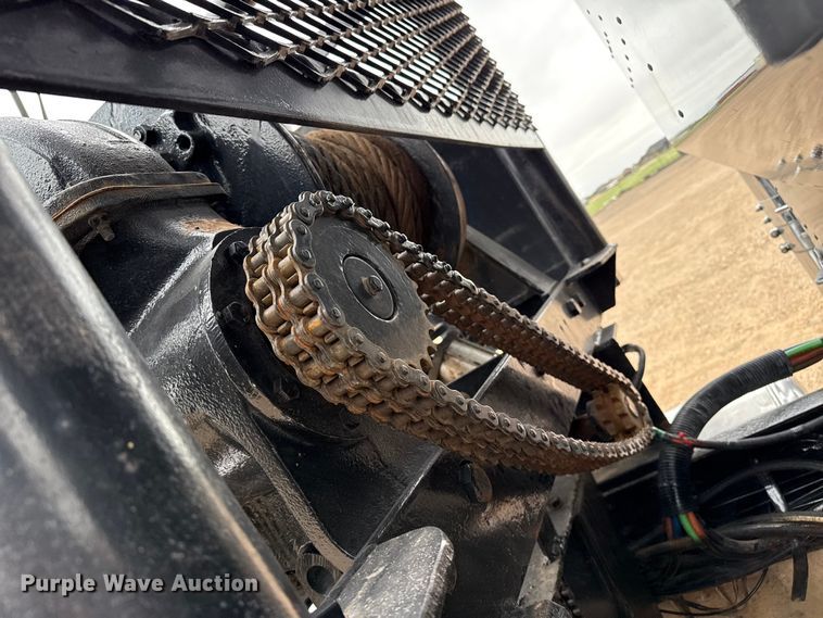 image for item FB6778 2003 Peterbilt 379 winch truck