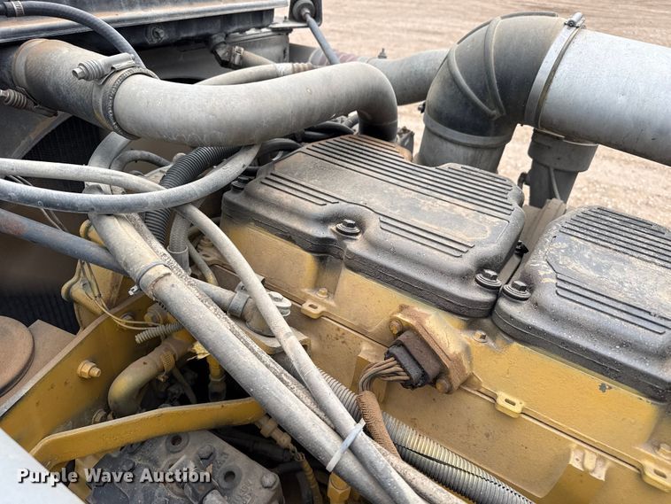 image for item FB6778 2003 Peterbilt 379 winch truck