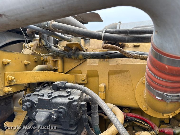 image for item FB6778 2003 Peterbilt 379 winch truck