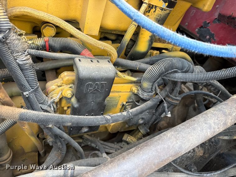 image for item FB6778 2003 Peterbilt 379 winch truck
