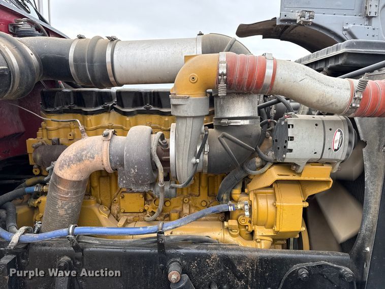 image for item FB6778 2003 Peterbilt 379 winch truck