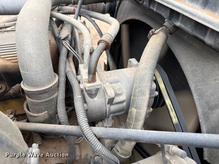 image for item FB6778 2003 Peterbilt 379 winch truck
