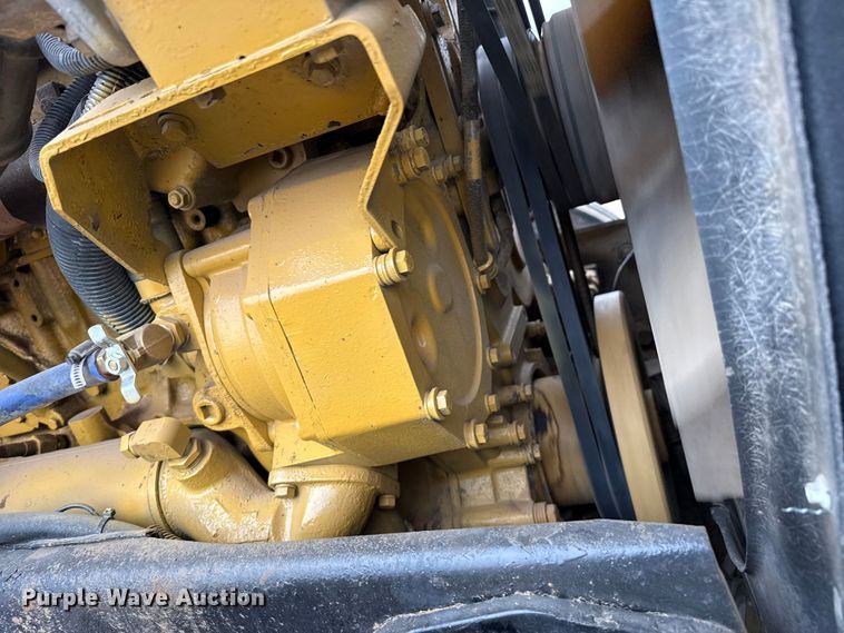 image for item FB6778 2003 Peterbilt 379 winch truck