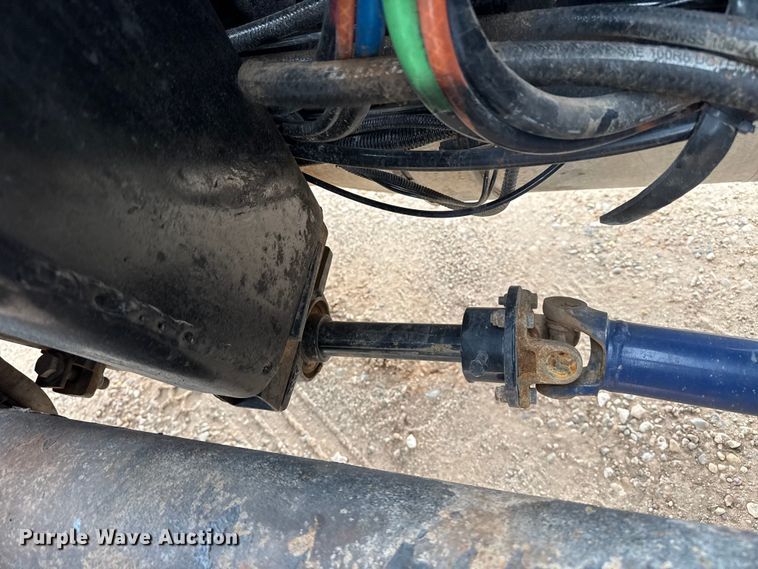 image for item FB6778 2003 Peterbilt 379 winch truck