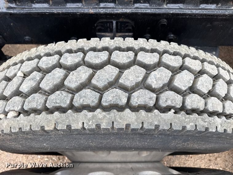 image for item FB6778 2003 Peterbilt 379 winch truck