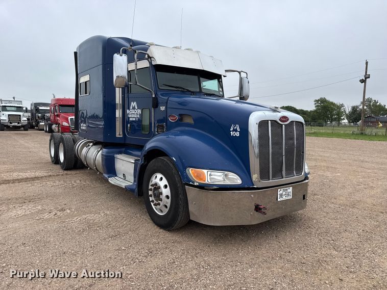 image for item FB6789 2013 Peterbilt 386 semi truck