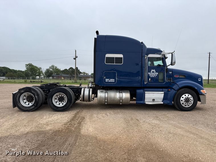 image for item FB6789 2013 Peterbilt 386 semi truck