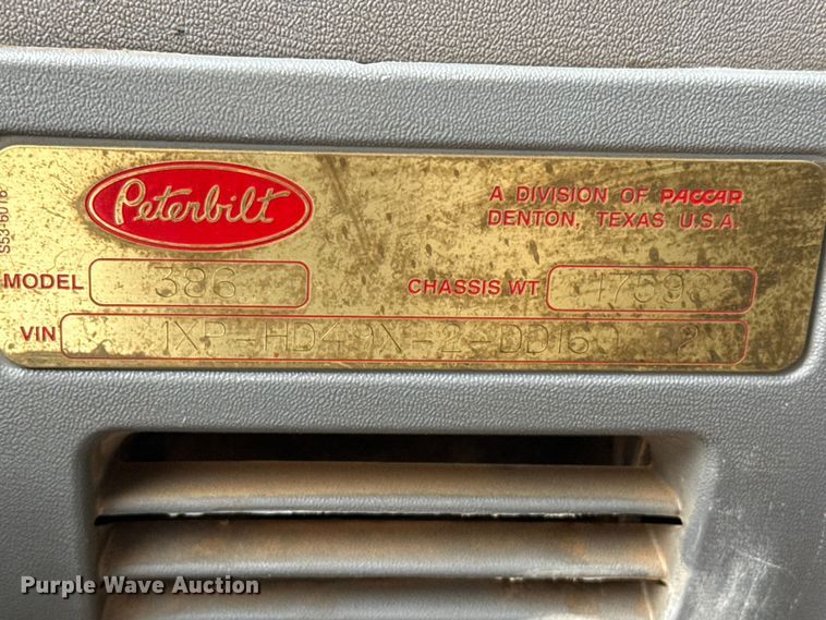 image for item FB6789 2013 Peterbilt 386 semi truck