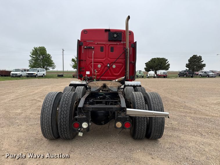 image for item FB6790 2014 Freightliner semi truck