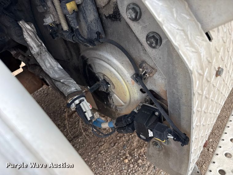image for item FB6790 2014 Freightliner semi truck