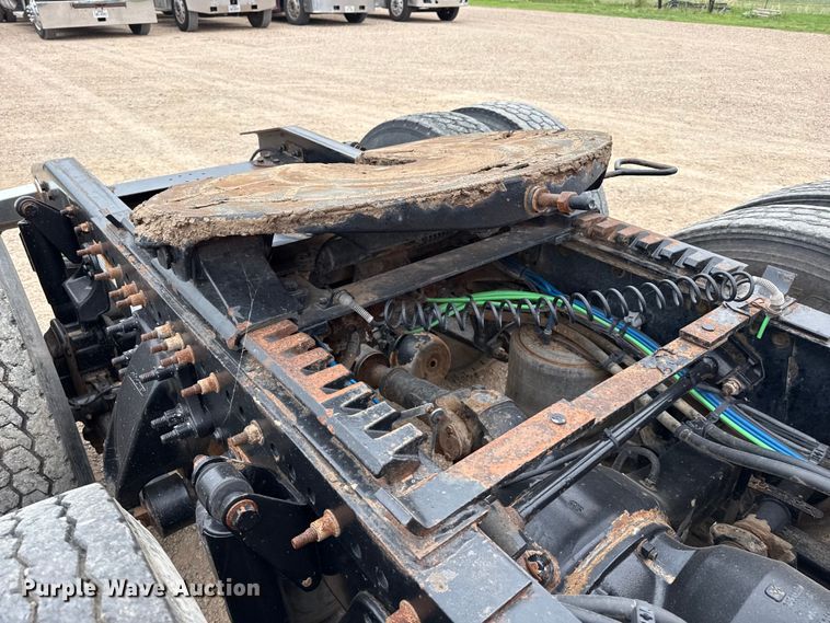 image for item FB6790 2014 Freightliner semi truck